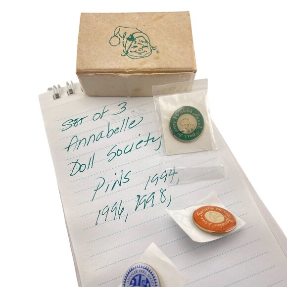 Set Of 3 Annabelle Doll Society Pins 1994 1996 1998 Collectible Vintage Set - Picture 6 of 8